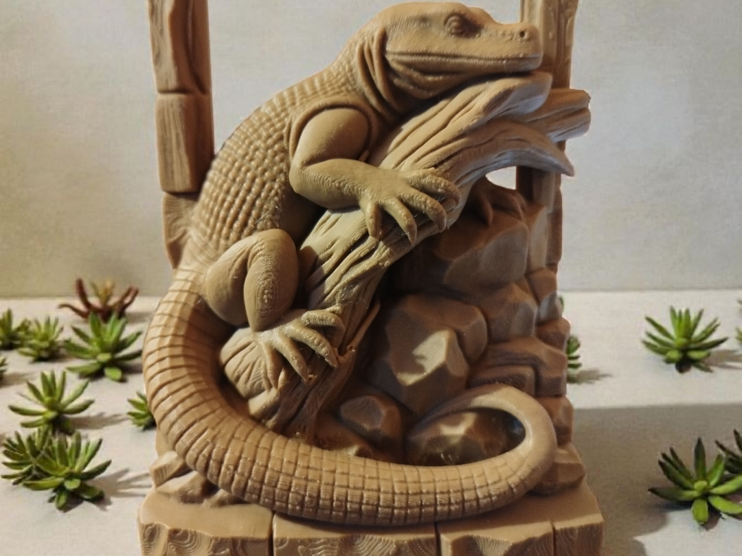Lizard Guardian in Stone Frame