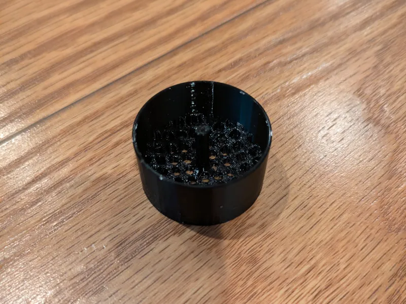 Utility tub drain strainer