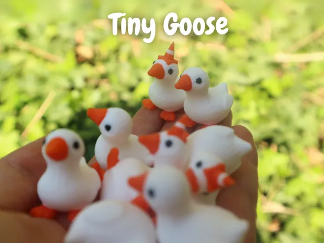 Cute Tiny Goose & Keychain Version