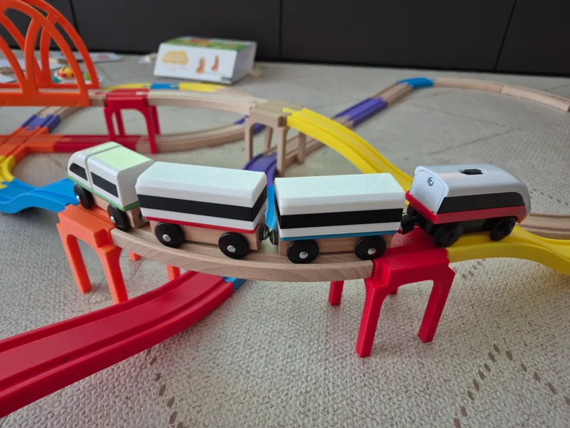 Train layered car - IKEA Lillabo compatible