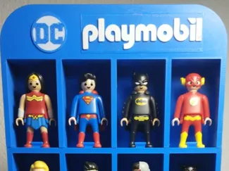 Estantería playmobil huevos kinder DC