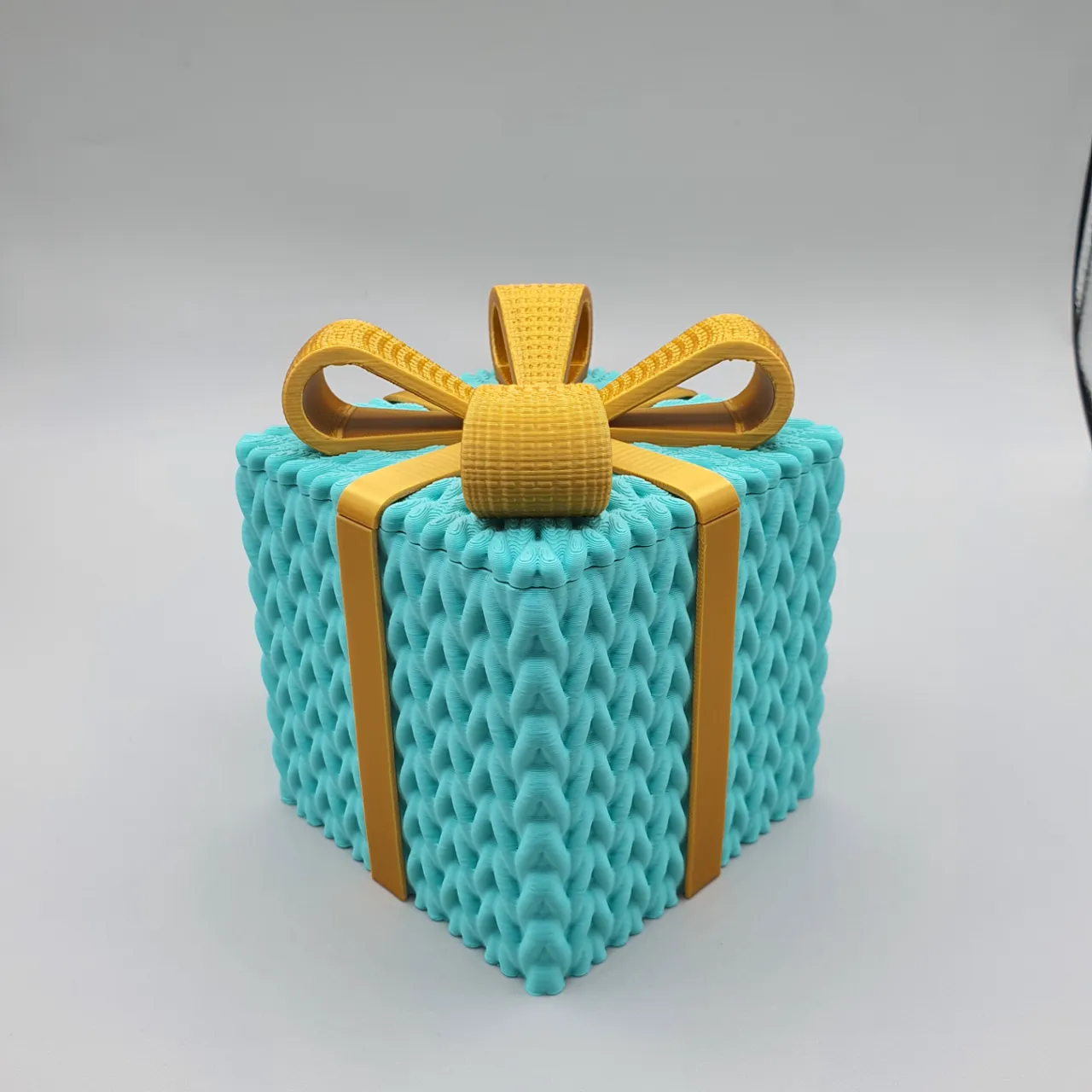 MULTICOLOR CHRISTMAS CROCHET GIFT BOX view 2
