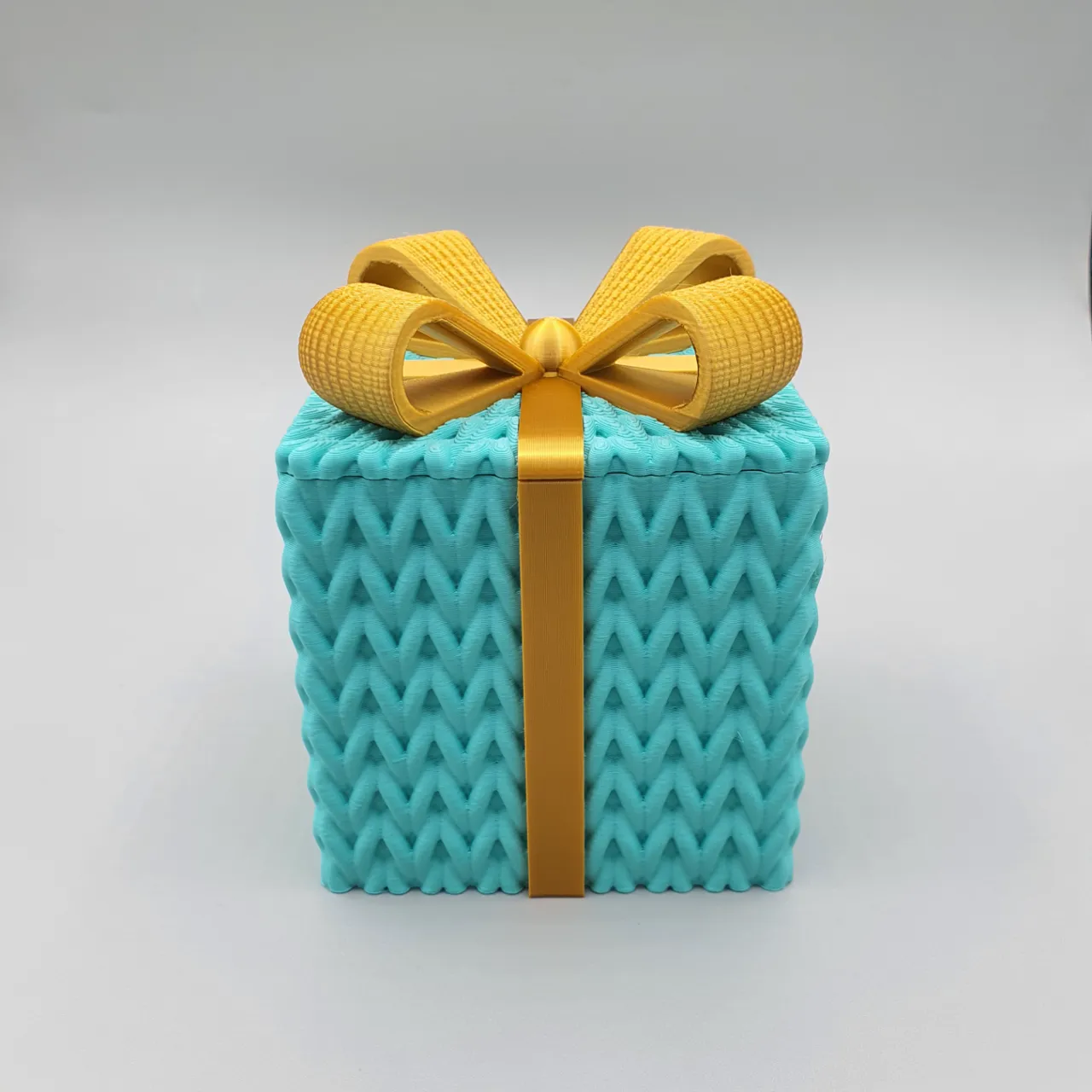 MULTICOLOR CHRISTMAS CROCHET GIFT BOX view 3
