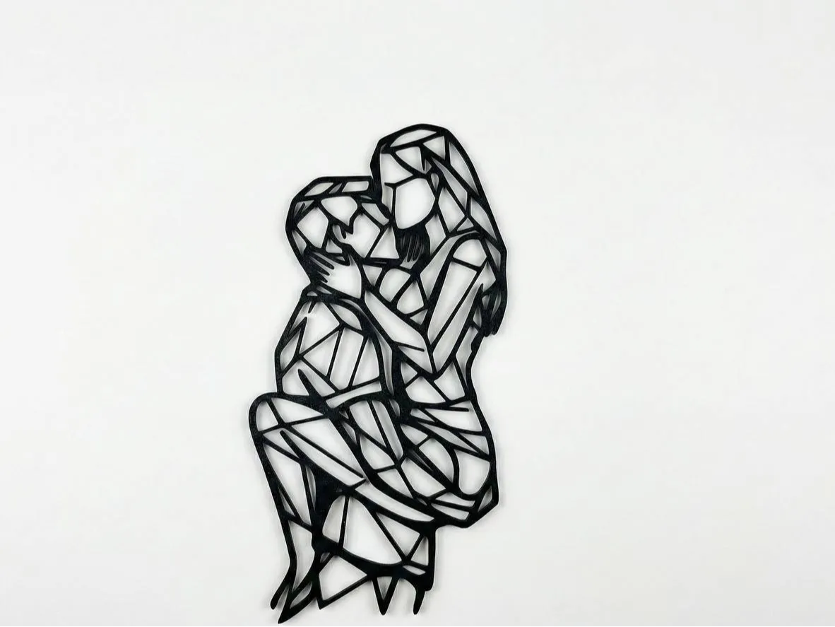 Wall Decoration - Embracing Couple - Free 3D Print Model - MakerWorld