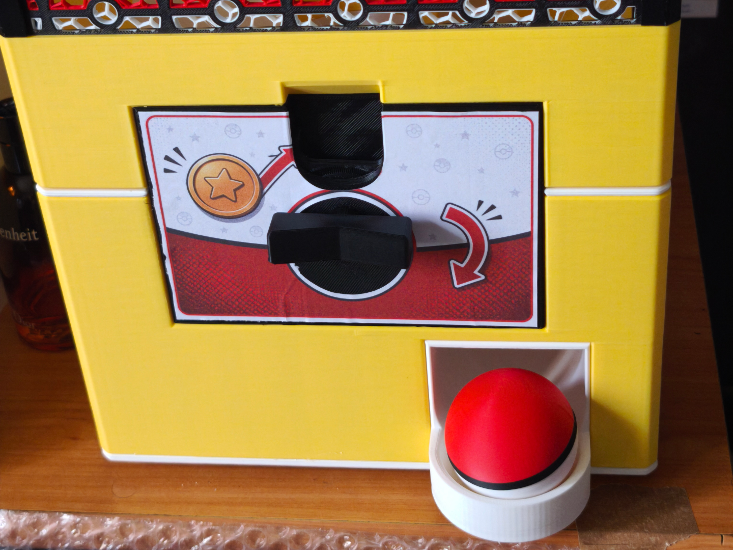 Capsule 2" GachaPop Pokeball légère