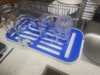 Auto drain cup tray