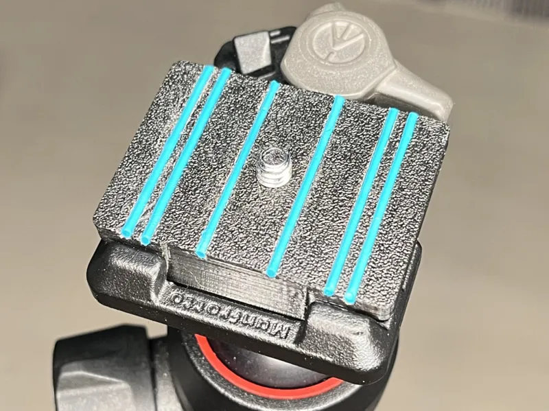 Quick Release plate for Manfrotto tripod