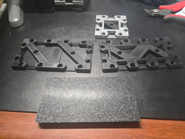 Socle magnétique extensible pour tuiles OpenForge