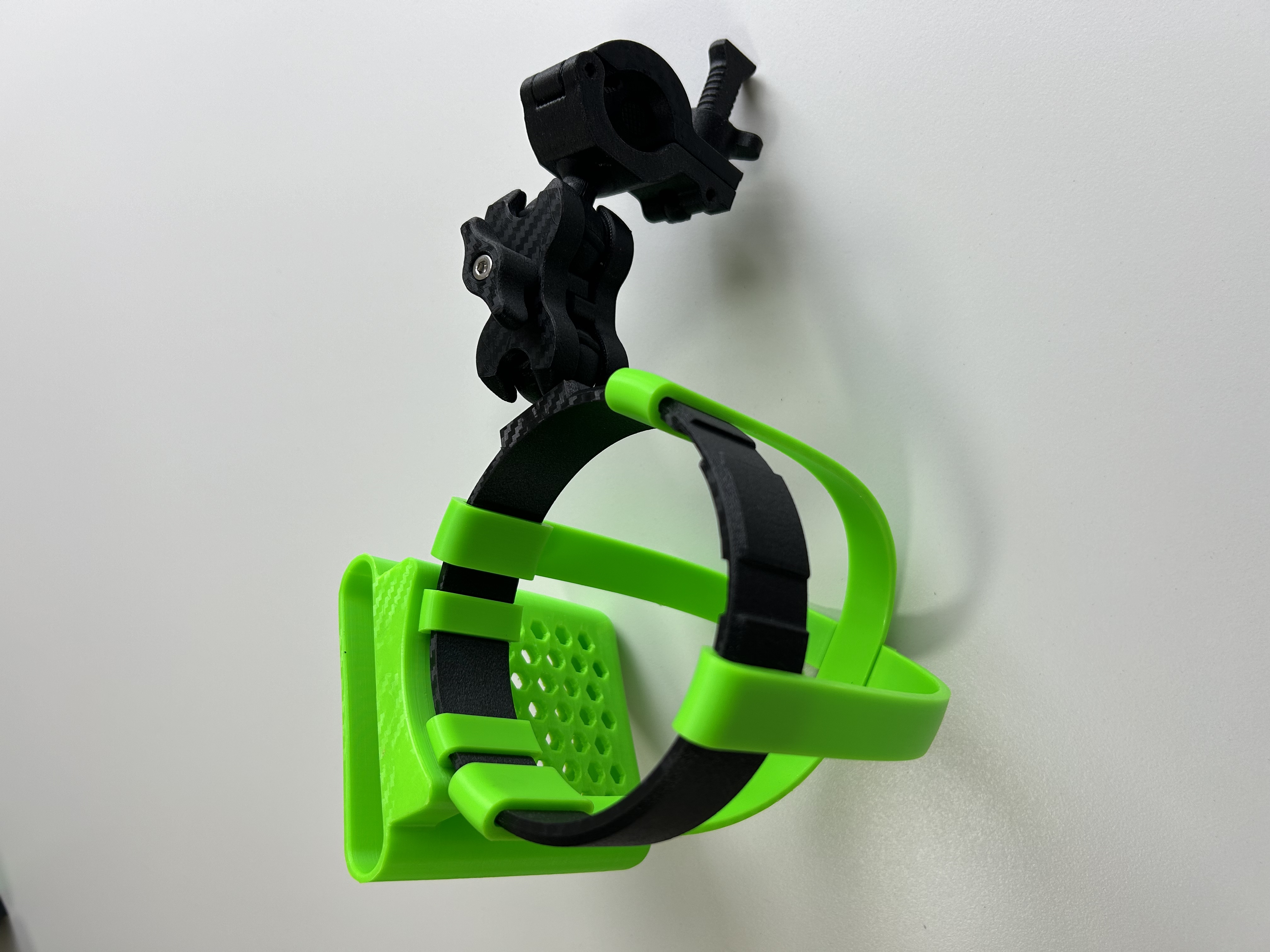 Miniatura 1 do modelo 3D 自行车 电动车 摩托车杯架 万向杯架  球头360°调节