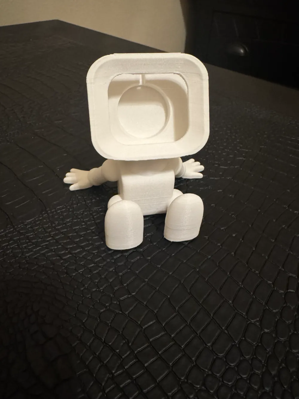 Apple Watch Mini Robot Charger - Free 3D Print Model - MakerWorld