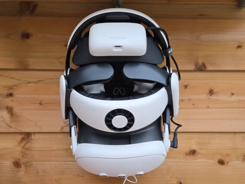 Quest 3 BOBO S3+contollers+B100 Battery Wall Mount