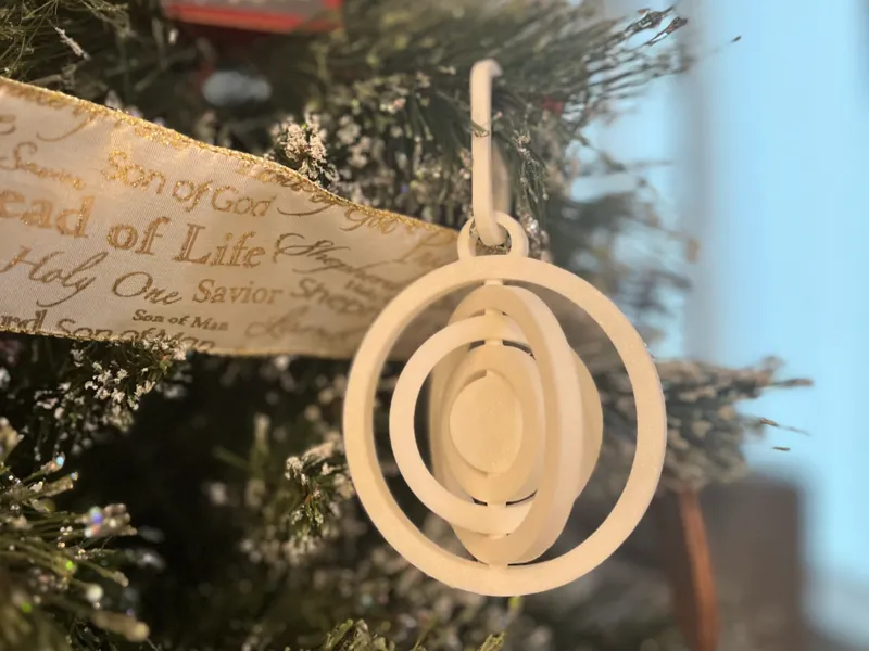 Spinning Circle Christmas Tree Ornament