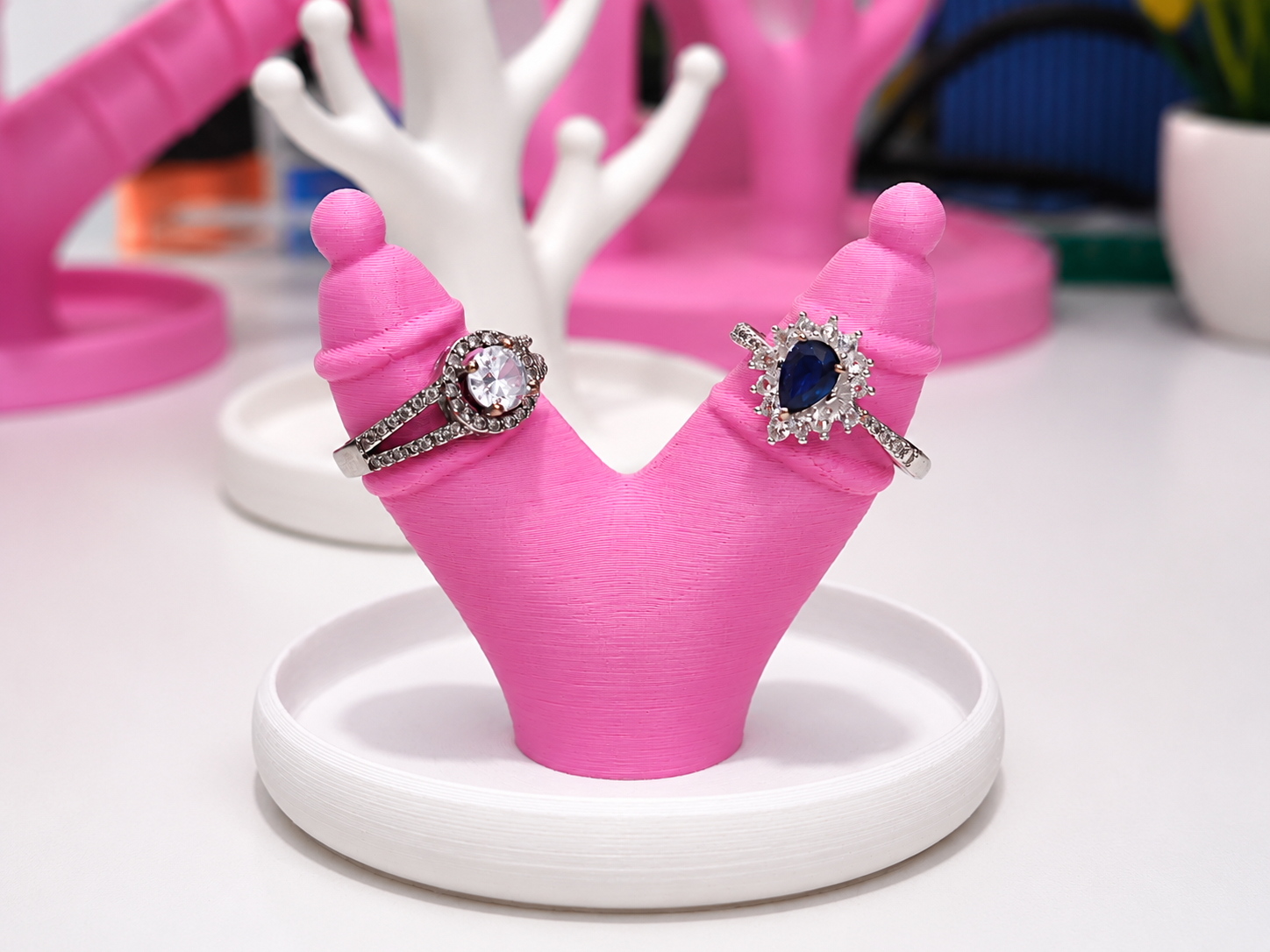 Mini Twin Ring Holder – Smooth Jewelry Stand