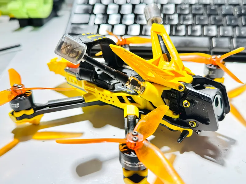 Speedybee Bee25图传SMA天线支架