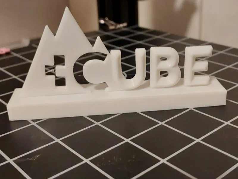 Cube Schriftzug als Aufsteller