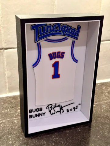 Marco decorativo: Bugs Bunny - Space Jam - Jersey Frame — vista de referencia 3