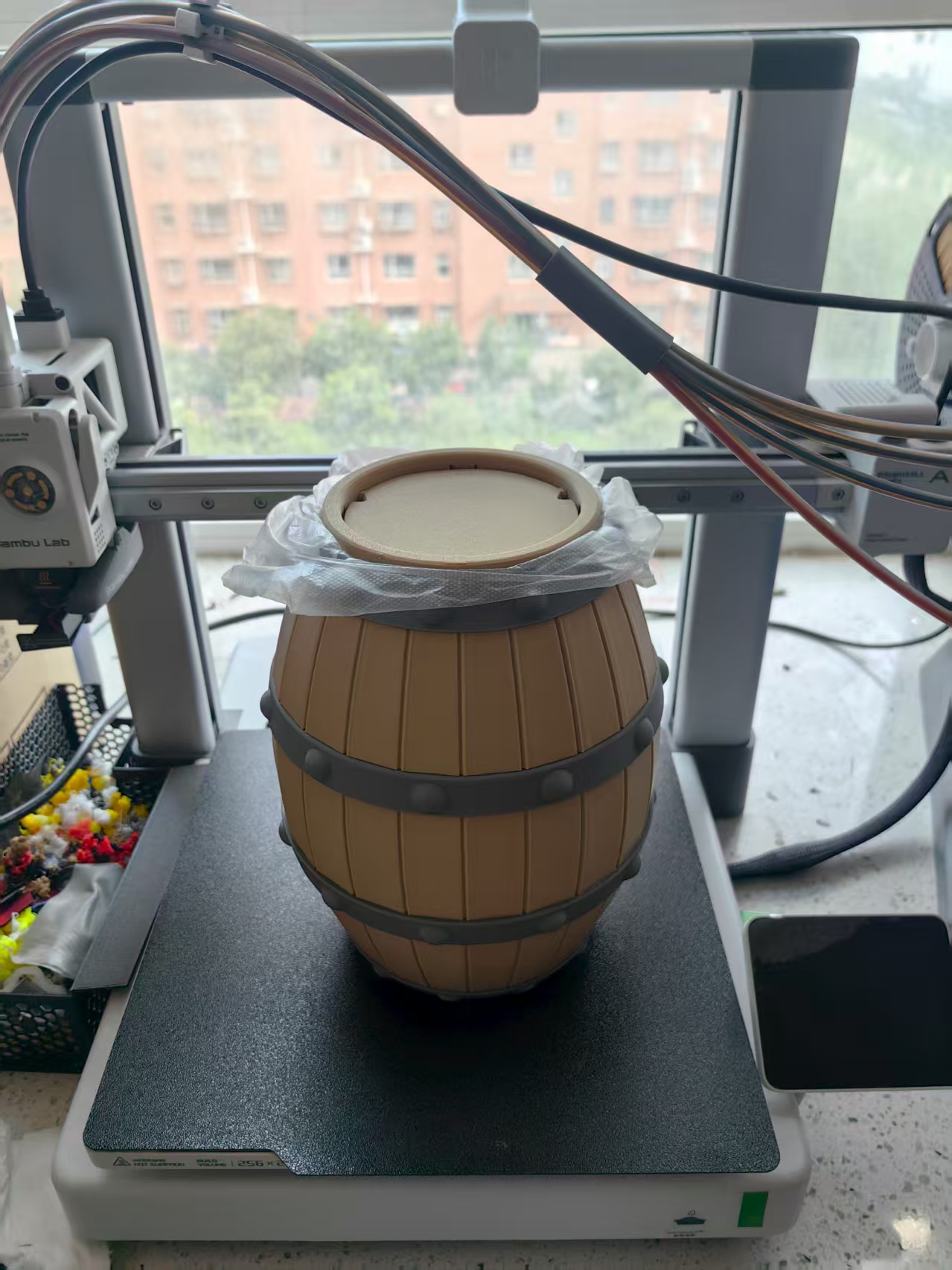 Miniatura 4 do modelo 3D 桌面垃圾桶