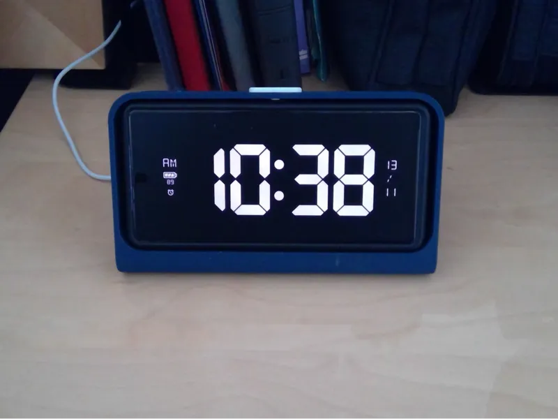Pixel 7a Standby Mode Dock with Snooze Button