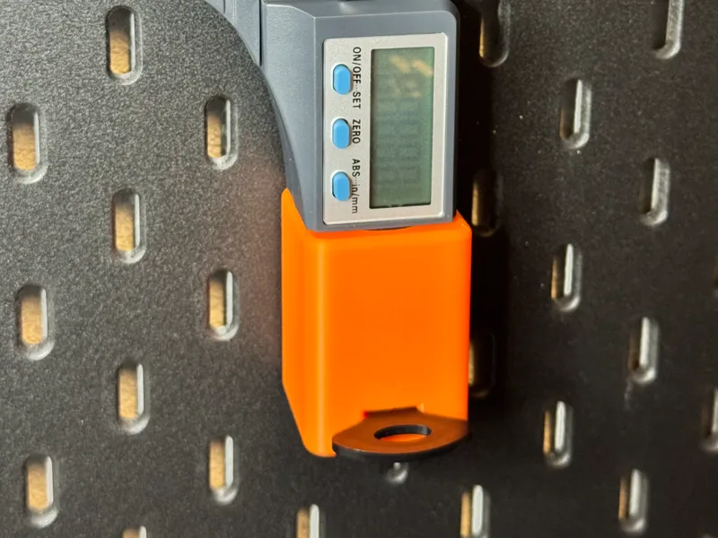 Skadis holder for outside micrometer