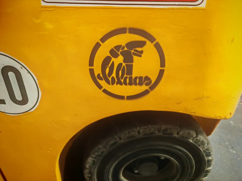 Claas Logo als Lackierschablone