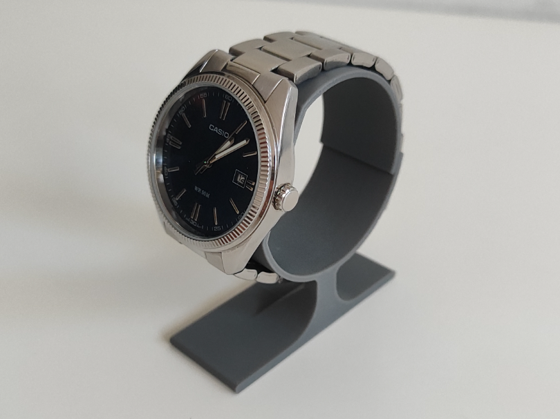DAY 61. Minimalist Flexible Watch Stand