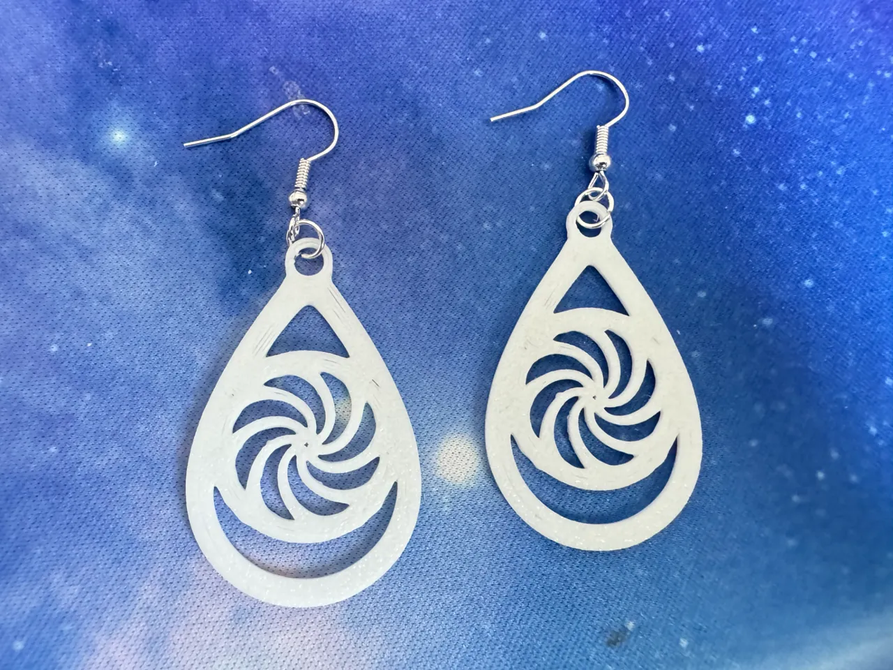 set of 4 type of earrings view 4