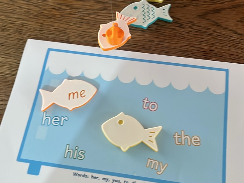 Magnet word fish generator