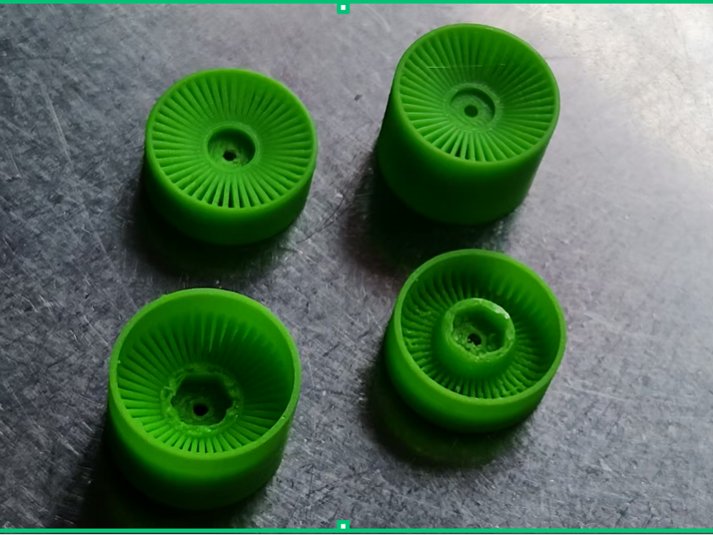 伟力２４４０1６蚊车（losi　 micro-b）轮毂辐条款