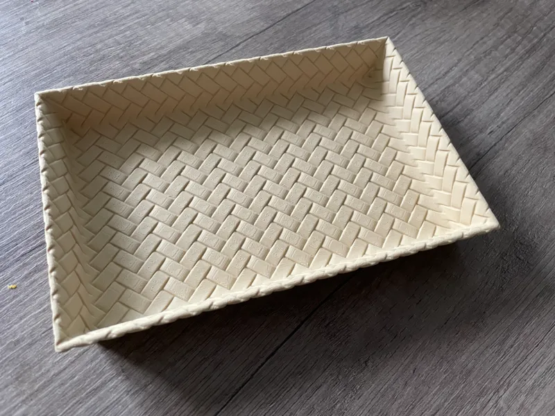 Textured tray 