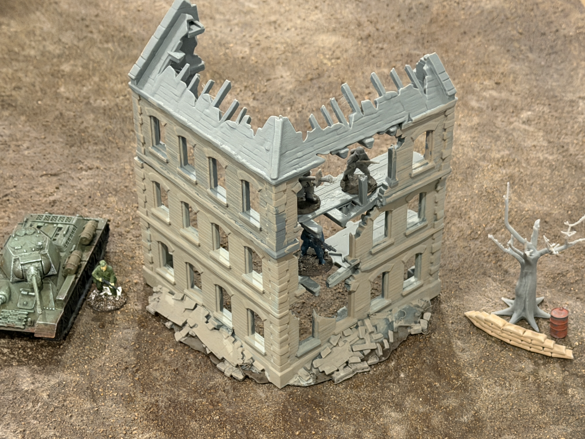 Ruined Apartment Block — 28mm / 1:56 WWII Terrain - 1
