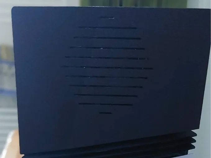 Playstation 5 Pro Plates mit Lüftungsschlitzen