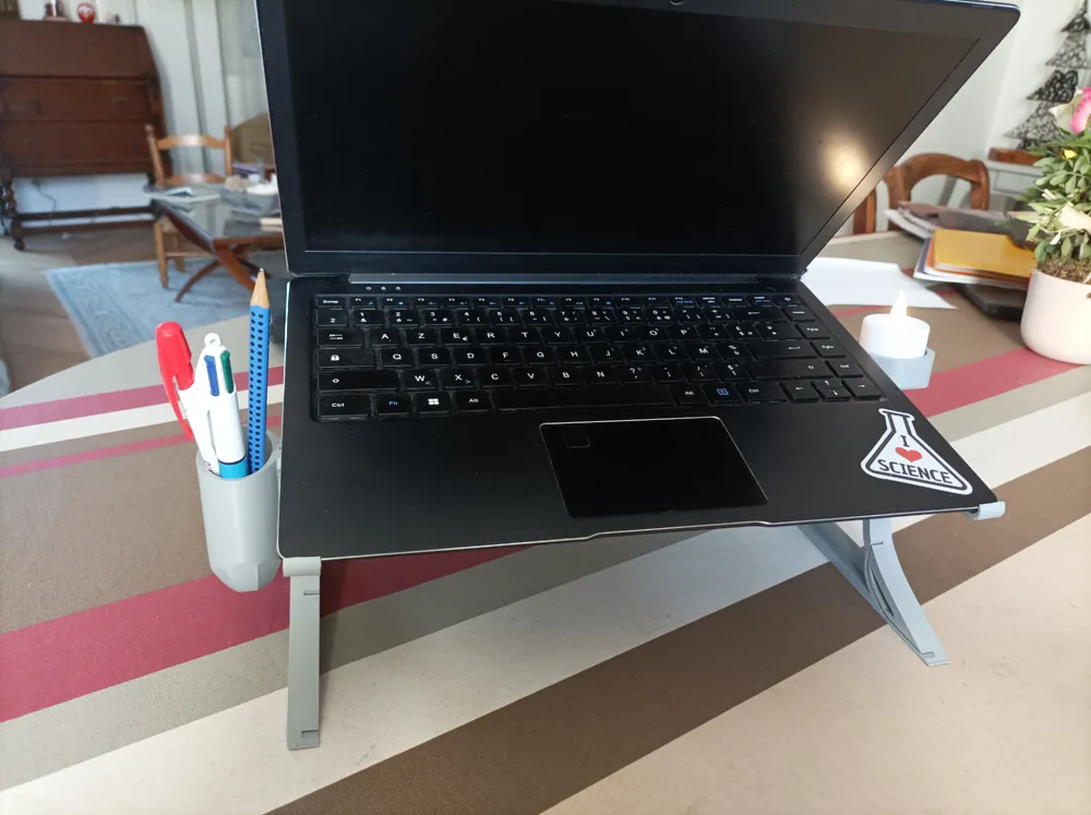 Customizable and multifunctional PC support by The_D3sign3r - MakerWorld