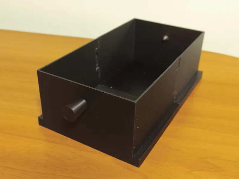 Cassetto per scaffale porta CD con pomello