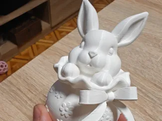 Adorable Easter Bunny – Spring & Easter Decor