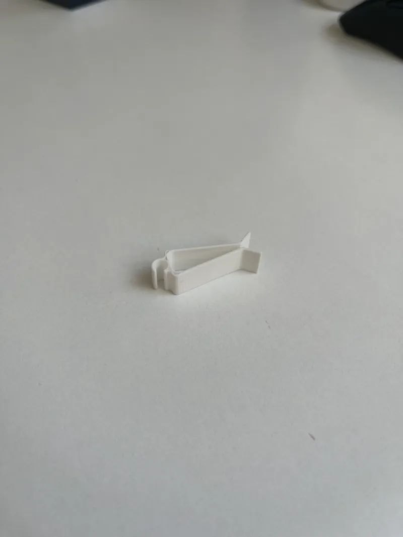Car vent cable clip