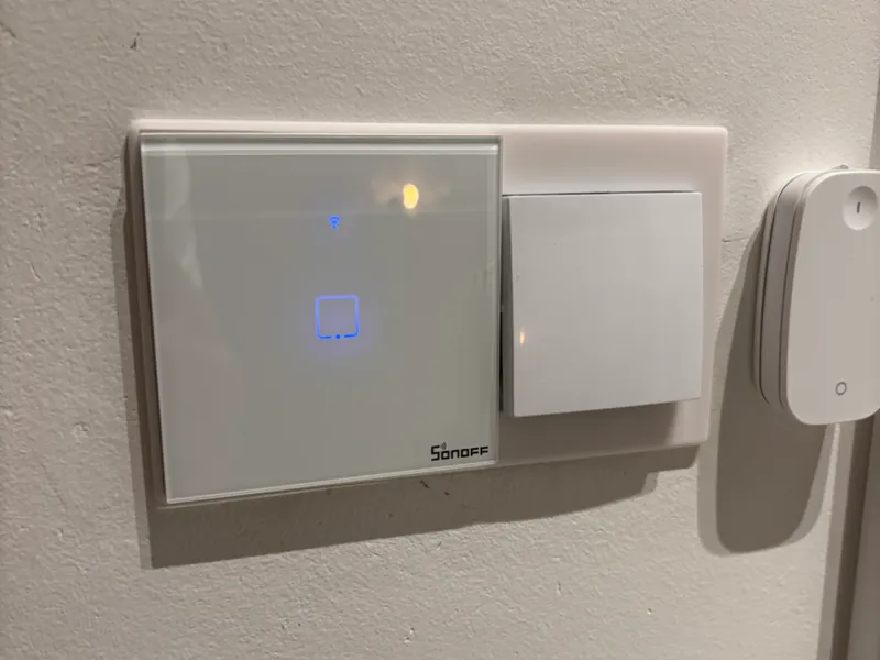 Sonoff TX WiFi smart switch custom backplate 