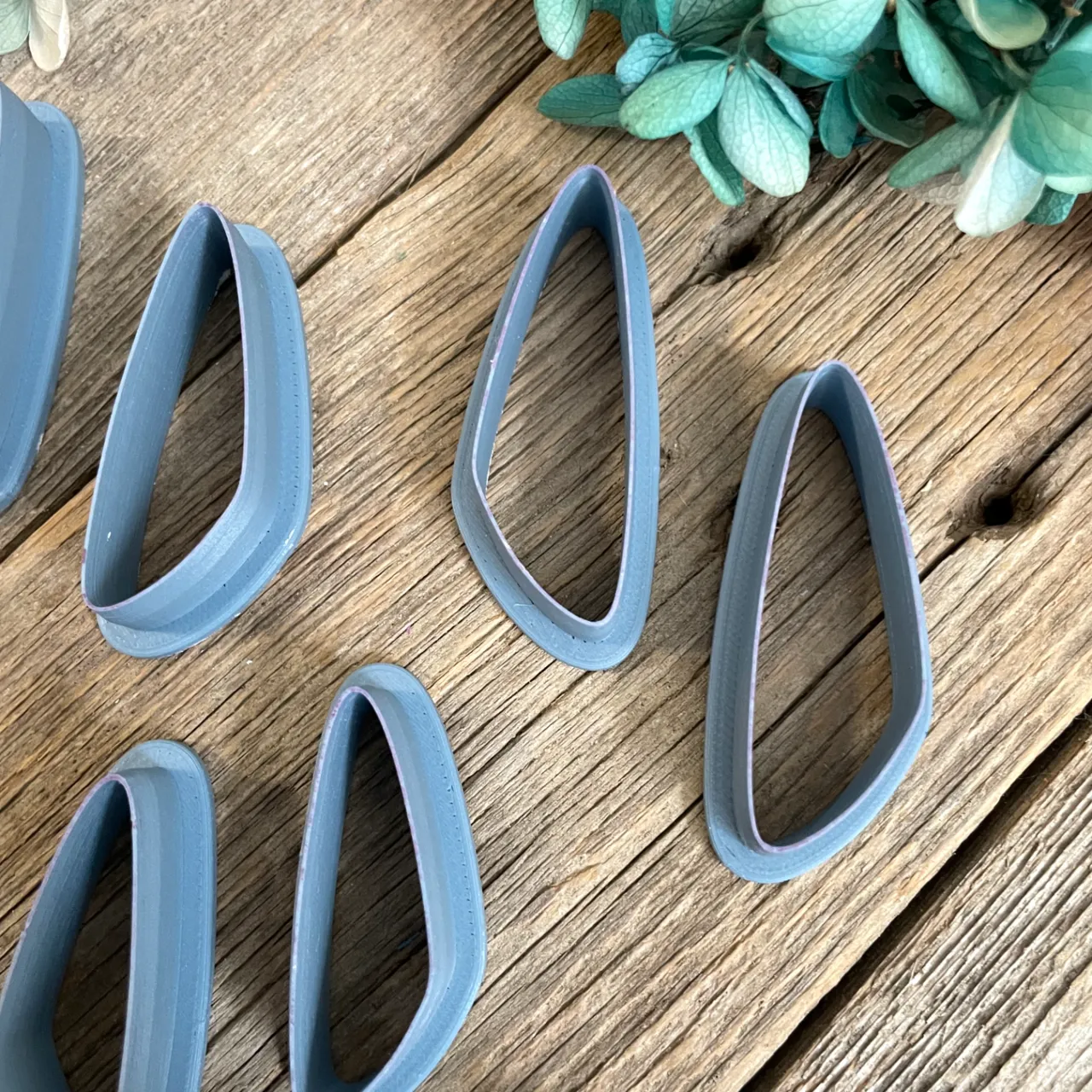 Thin Angled Drop Earring Cutters view 2