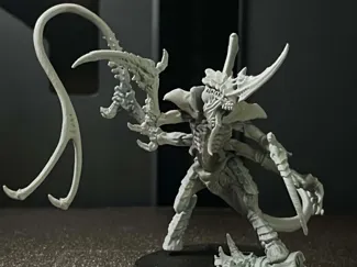 Space bug prime with whip