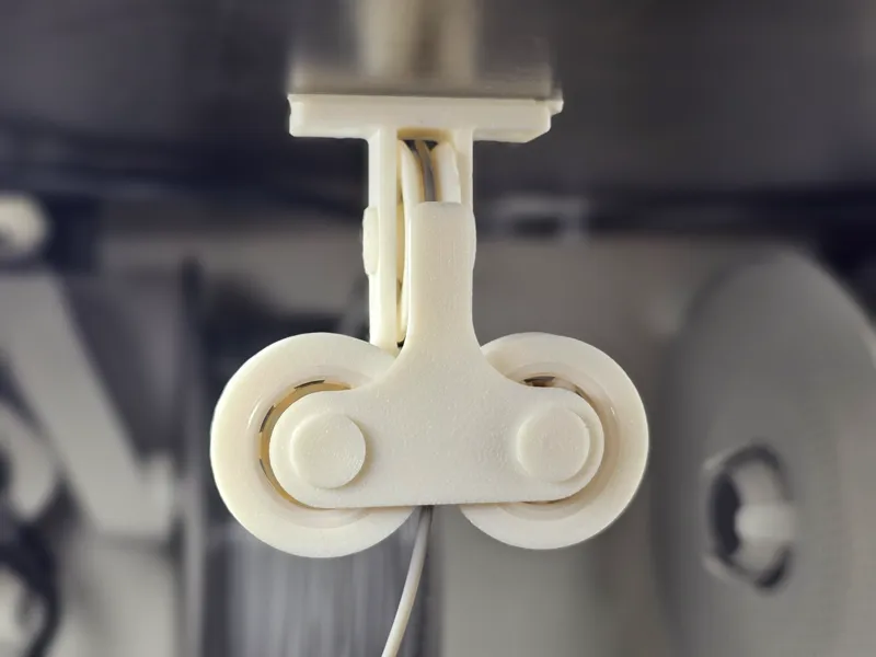 Filament 90 degree bearing guide