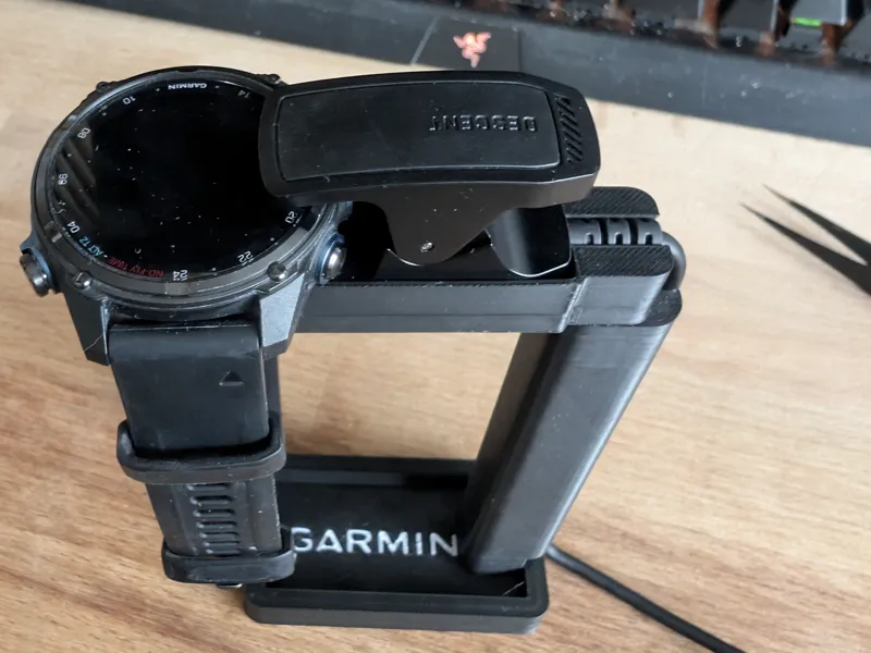 Garmin Descent Mk3i – Desktop Charging Stand 
