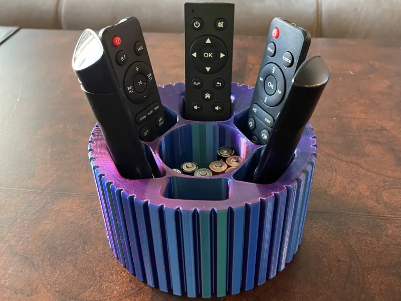 Remote Holder (6 Small Remotes)