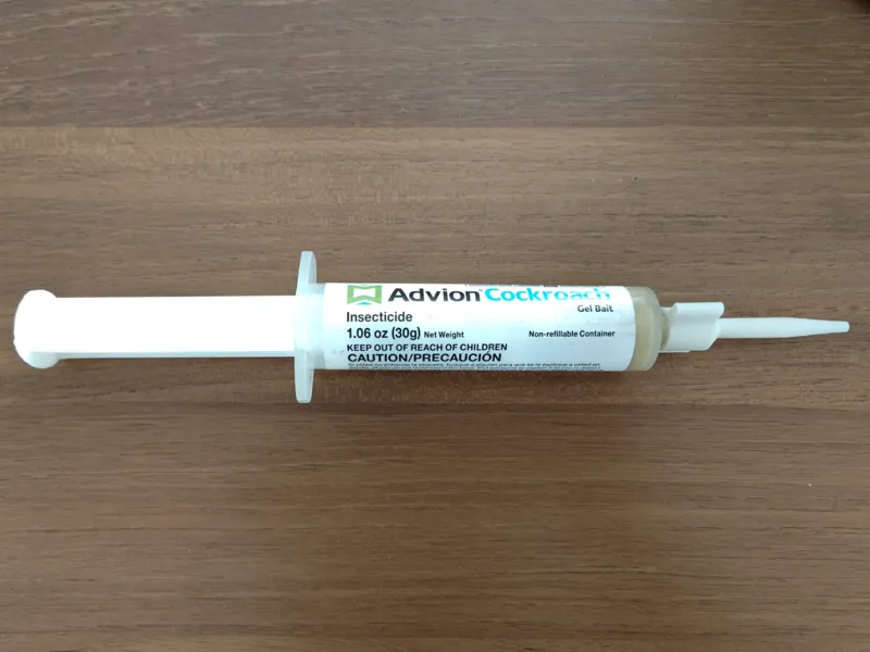 Advion cockroach bait plunger and nozzle