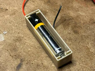 Simple AAA battery housing