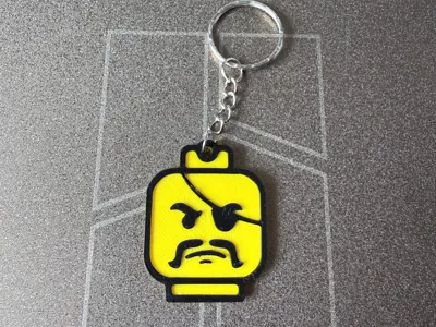 Brick Figure Head Keychain – Pirate