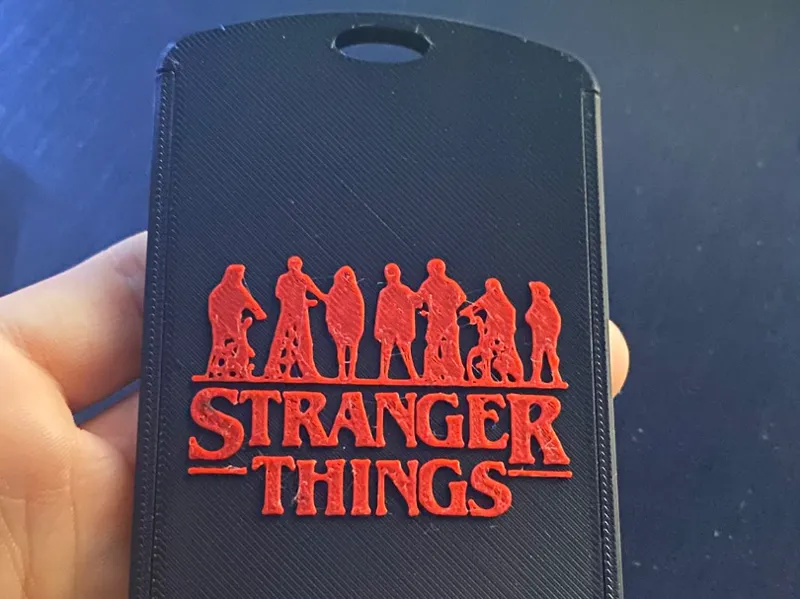 Porta Badge Stranger Things ( NO AMS )