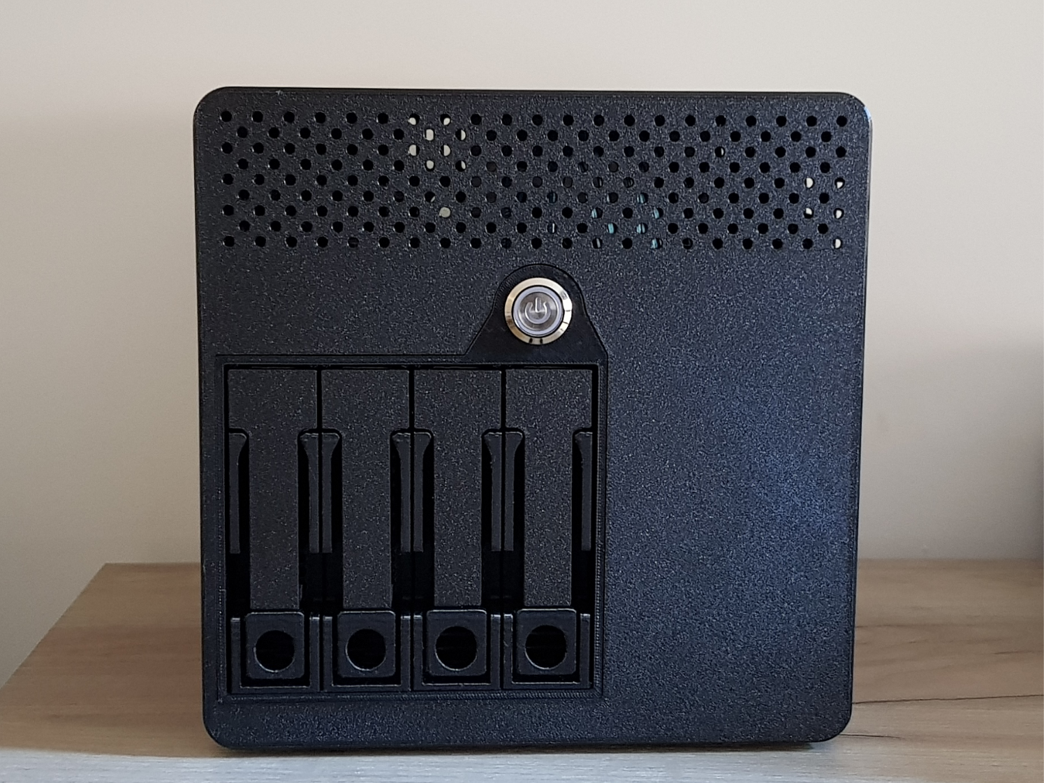 4 Bay NAS Case ITX/SFX