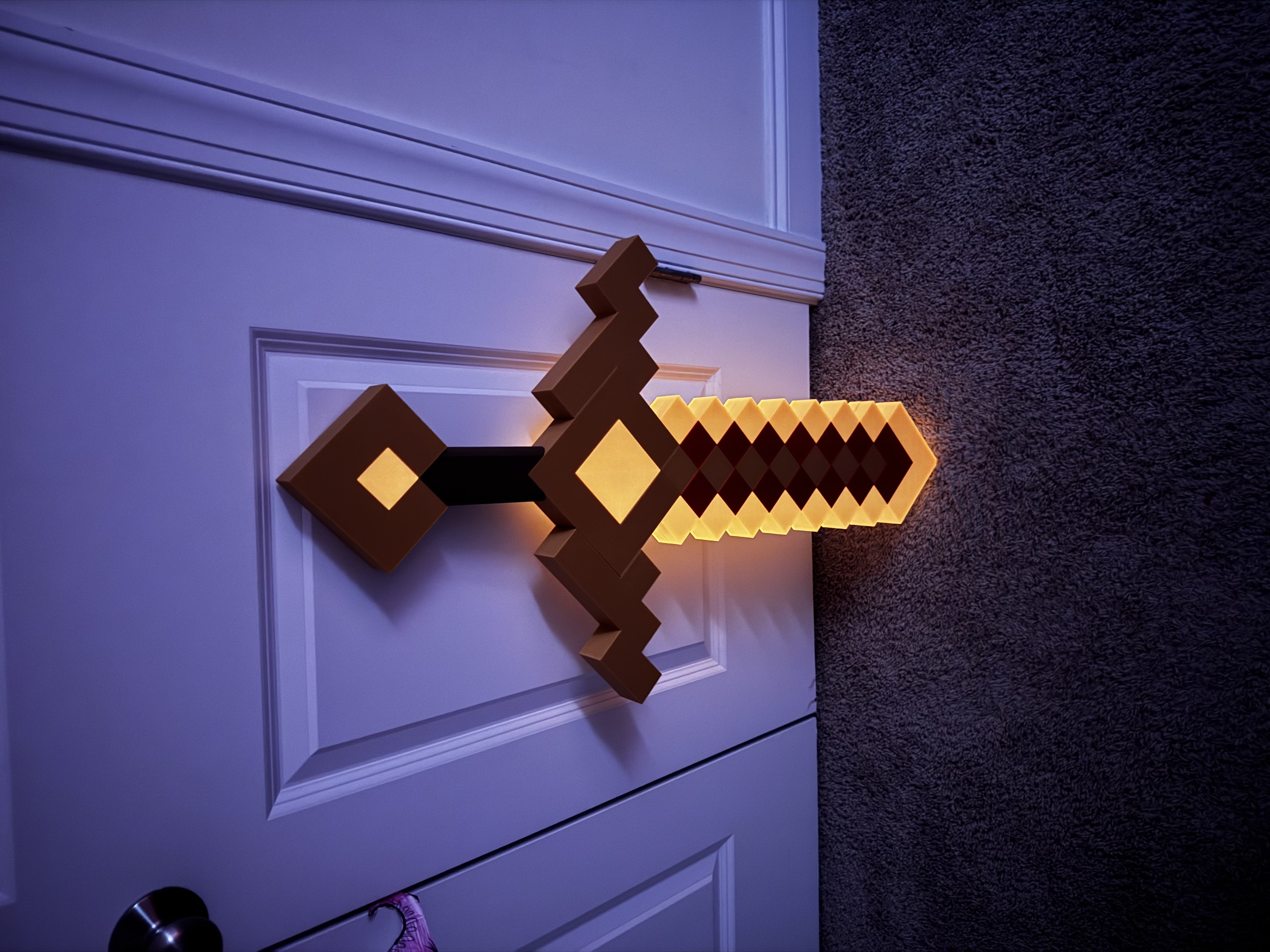 Miniatura 2 do modelo 3D Lifesize Minecraft Sword