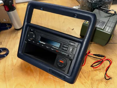 MR2 AW11 (mk1b) compartment with USB
