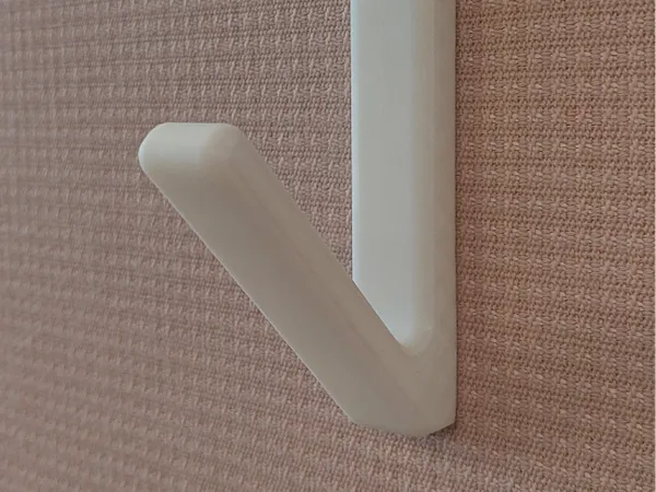 Patère à clipser pour cloison de bureau 50mm