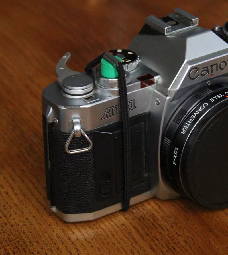 Film SLR Shutter Lock